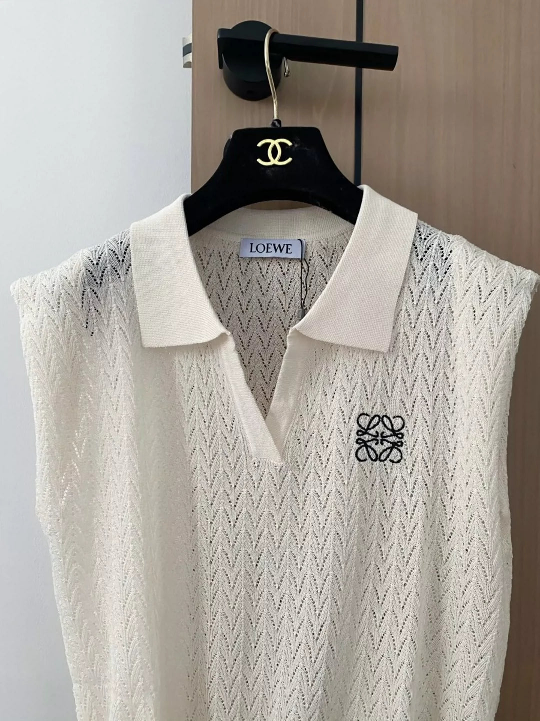 LO 25 New Embroidered Tied Lapel Sleeveless Knit Tank Top