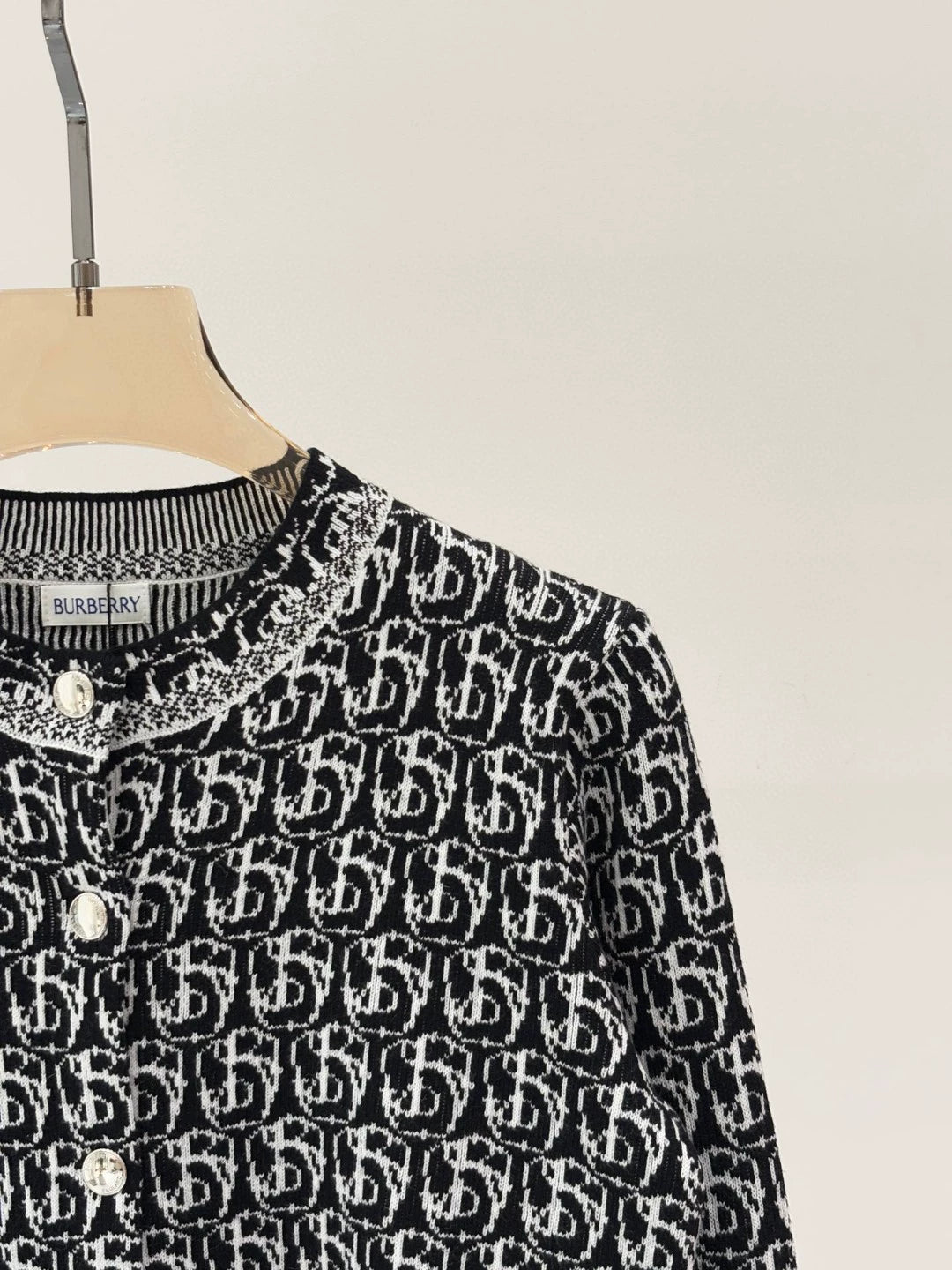 Bu 25 early spring new round neck letter logo jacquard full print knit cardigan