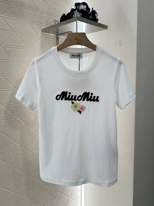 M 25 Floral Beaded Round Neck Short Sleeve T-Shirt