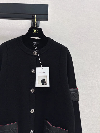 C 25 Cashmere coat with quilted leather pockets
