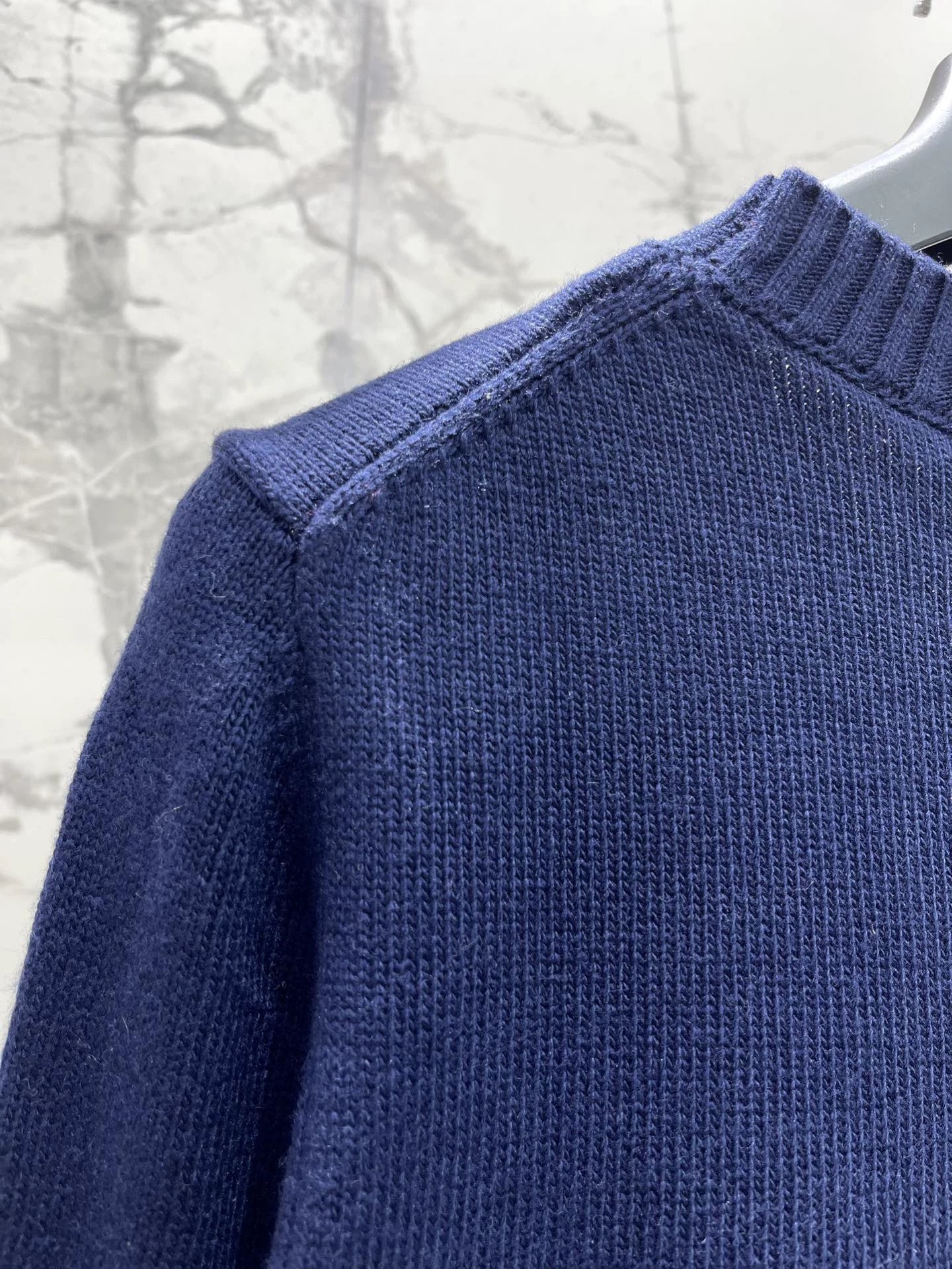D 25 New letter-print cashmere and wool sweater.