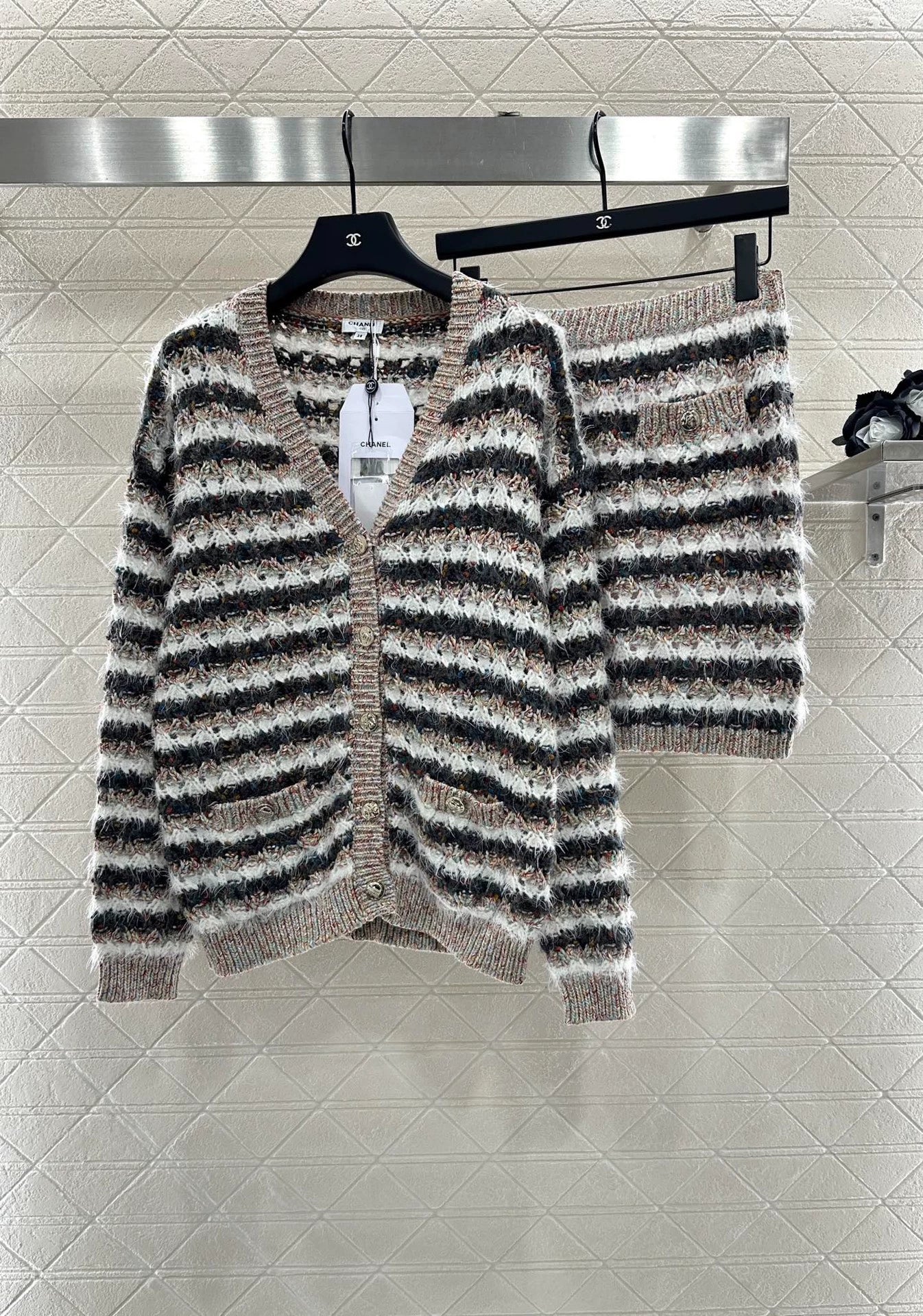 C 25fw Striped knitted cardigan and skirt set