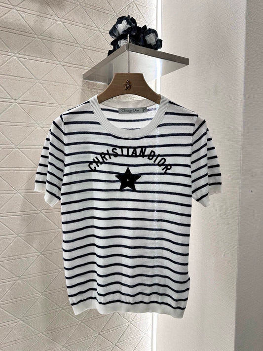 D 25 Crew neck striped knit top
