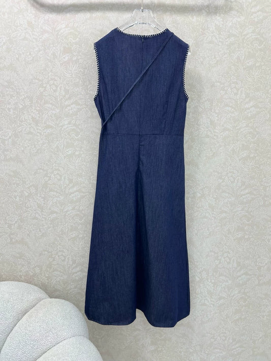 c 25 New Tencel denim dress! With a small bag