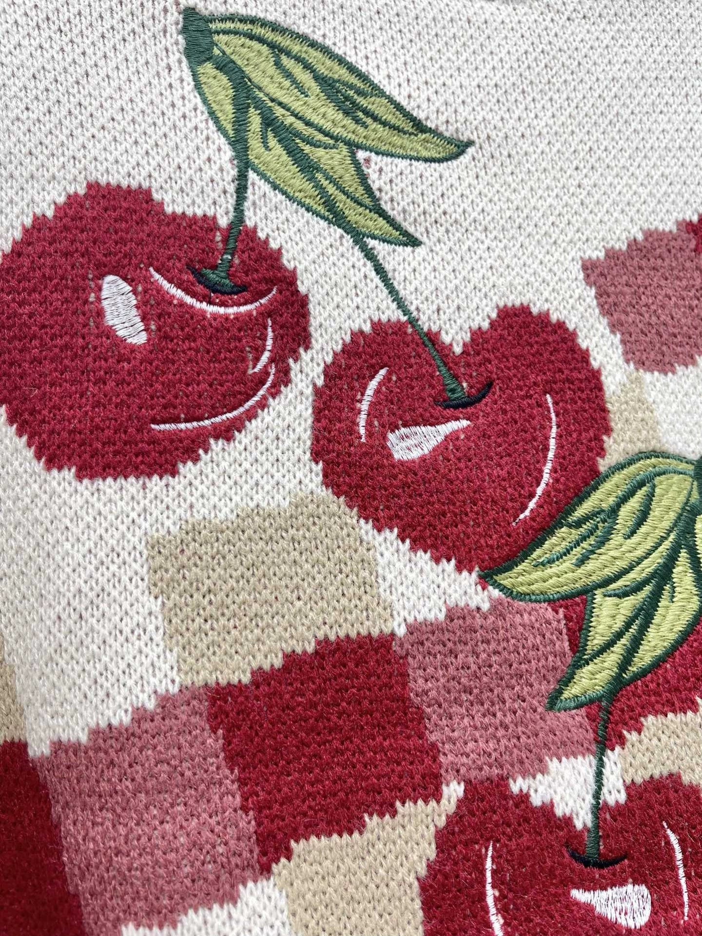 Val 25 Cherry Jacquard Cardigan