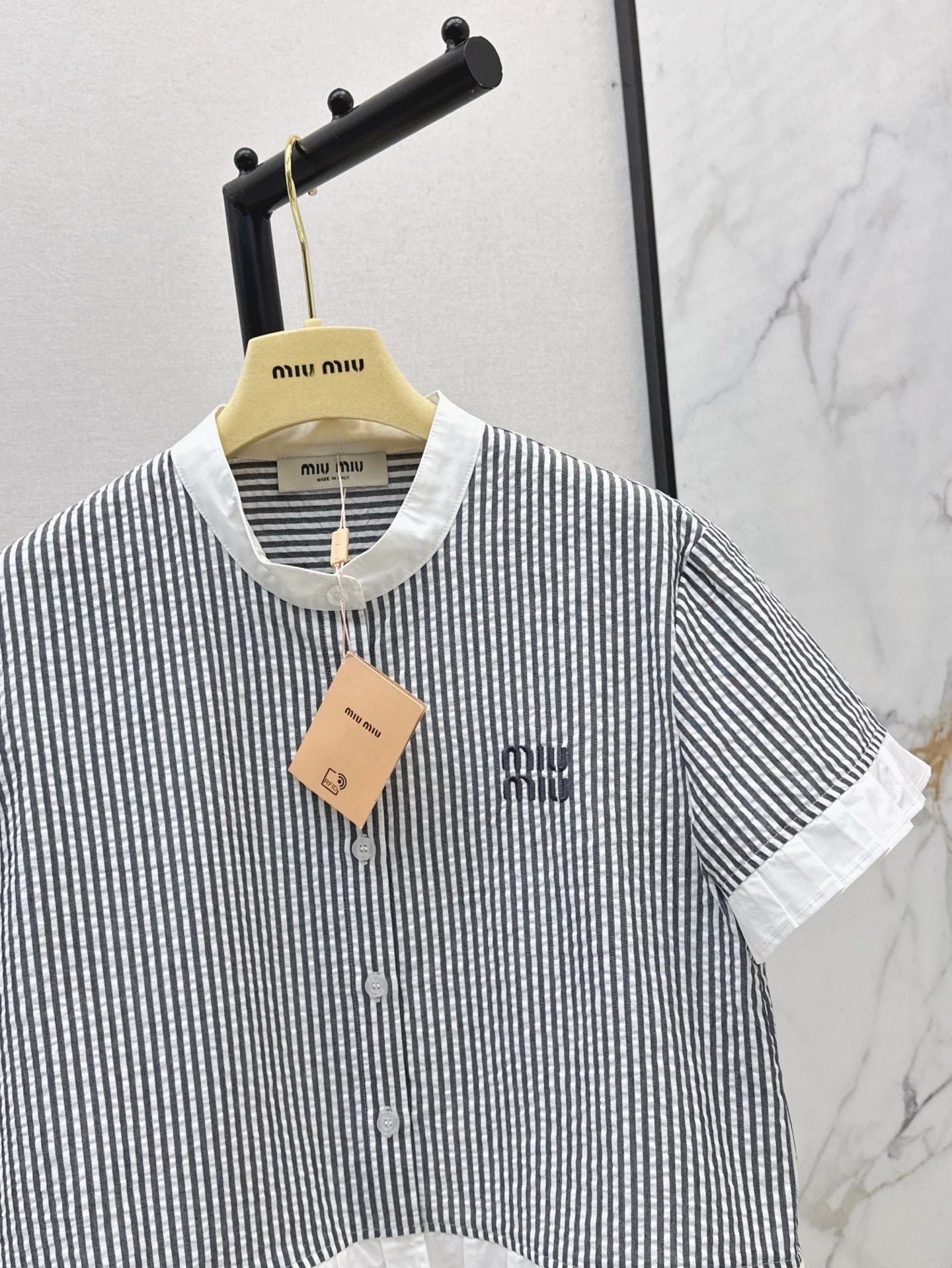 Chemise courte à volants pressés et broderie de lettres, nouvelle collection printemps/été M 25