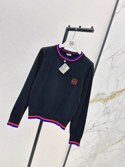 Lo 25 Embroidered decorative sweater