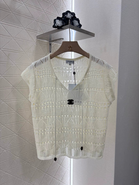C 25 New Lace-up Cutout Knit Top