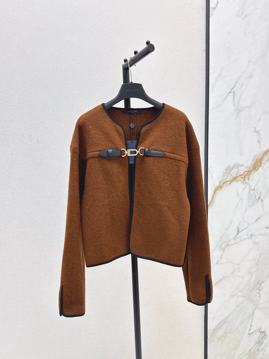 L 25 Leather buttoned cape coat