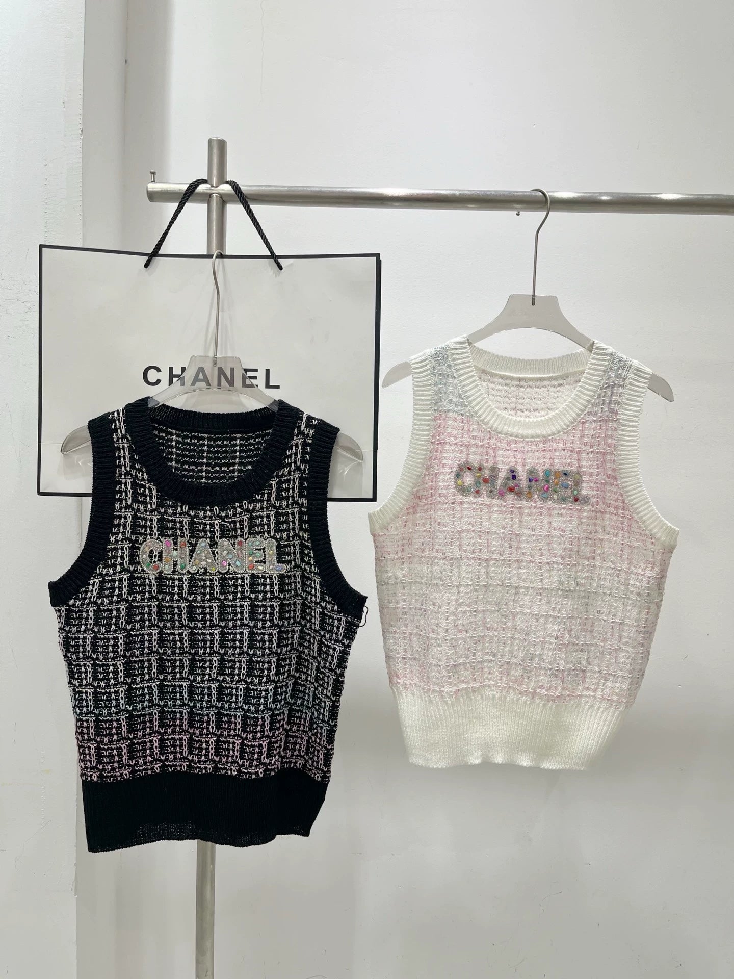 2025 Spring and Summer New Color Knitted Vest