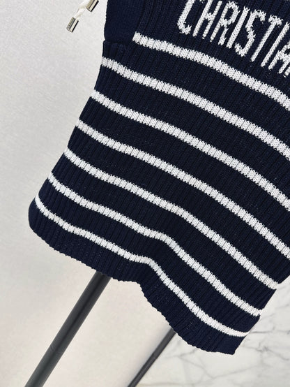 D 25 New Striped Knitted Boat Neck Top