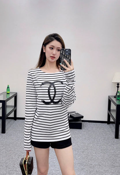 C 25 Loose striped long-sleeved top