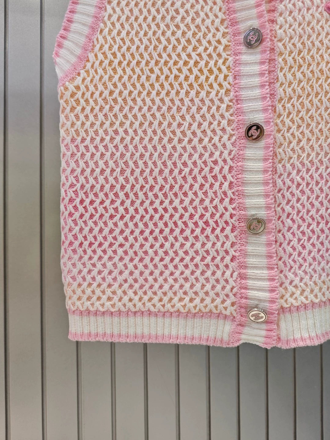 C 25 New Rainbow Color Knit Vest