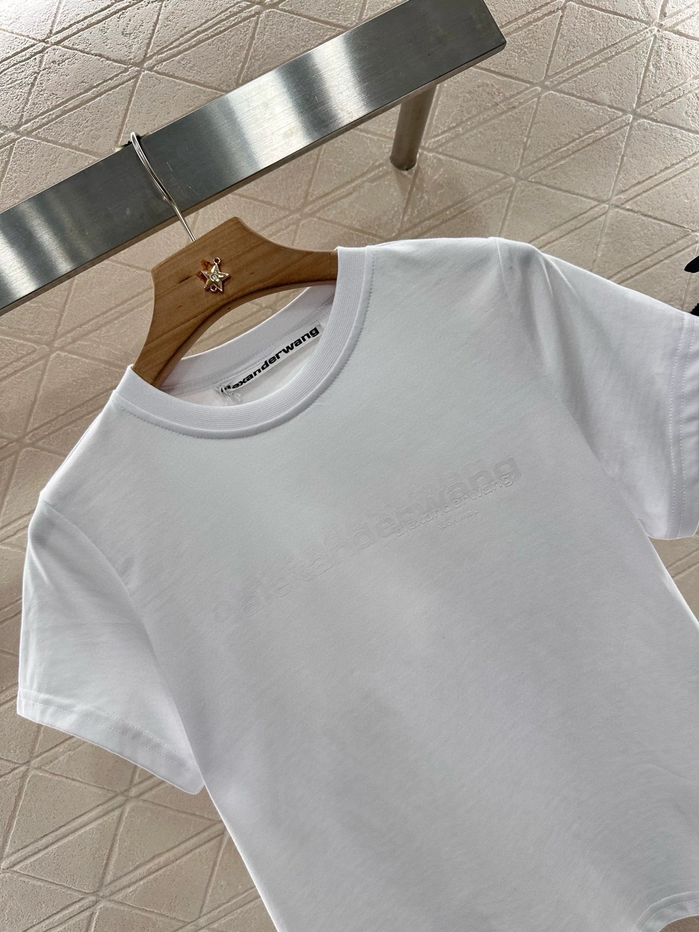AL 25 Overlap Printed Letters Short Sleeve T-Shirt