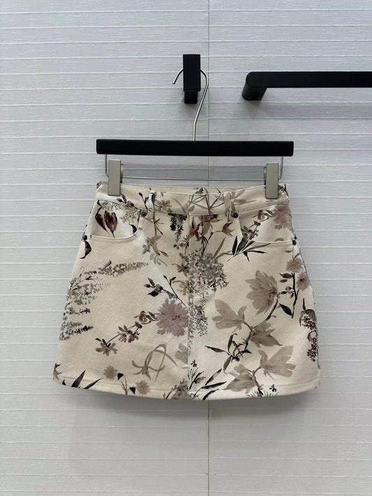 D 25 New Fresh and Light Ink Print Denim Half Skirt