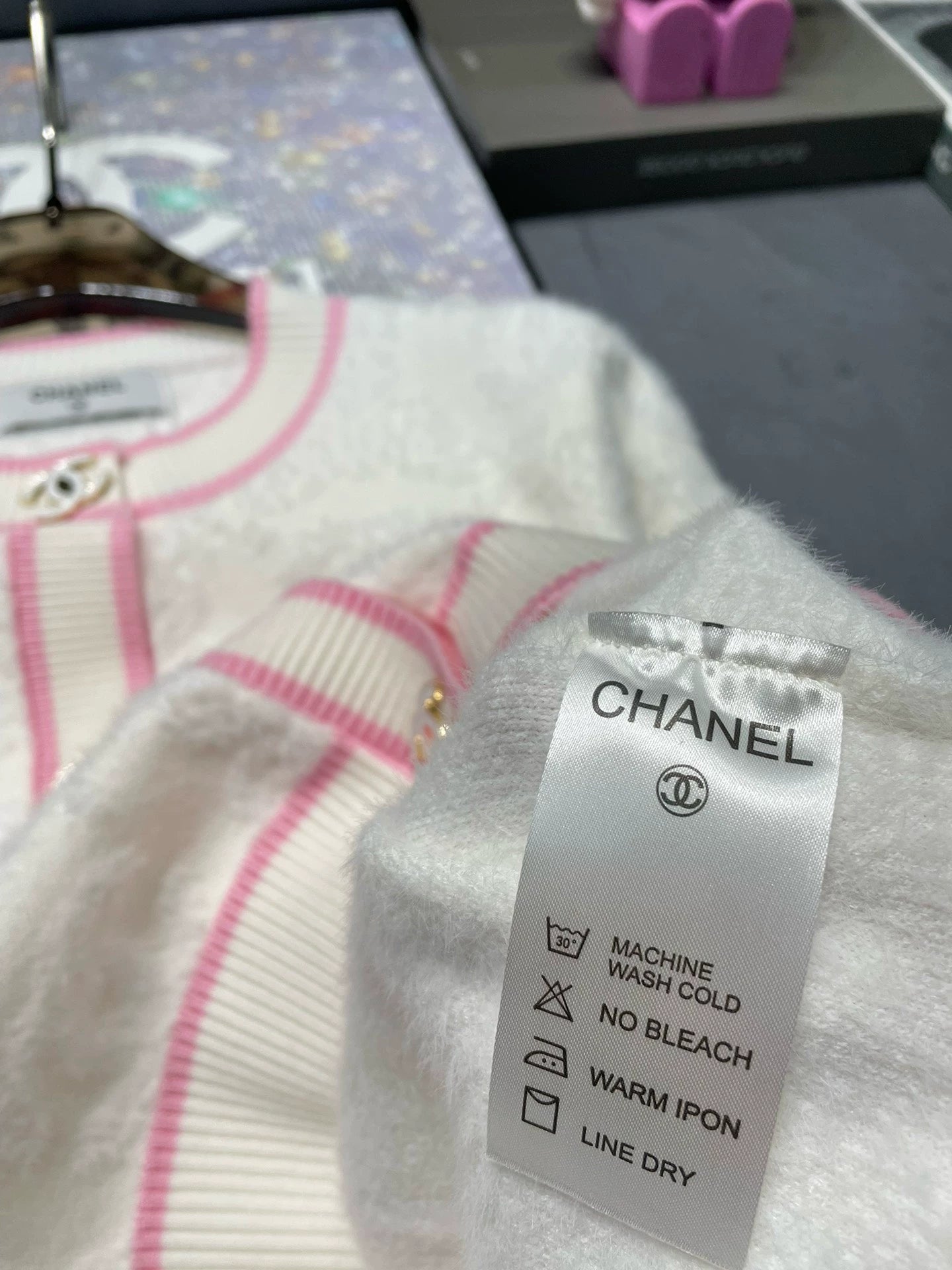 C 24 Autumn Style Three-Dimensional Jacquard Temperament Cardigan