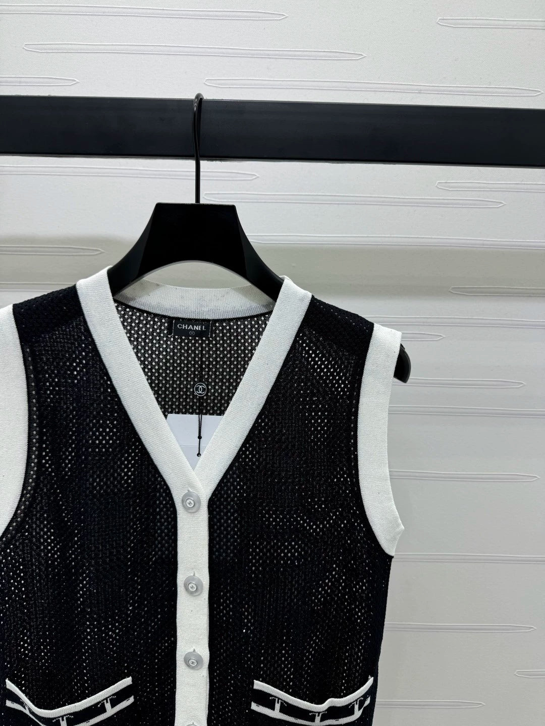 C 25ss summer new embroidered letter V-neck hollow vest