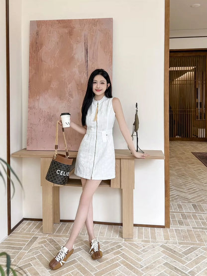 L 25 New Zipper Sleeveless Dress