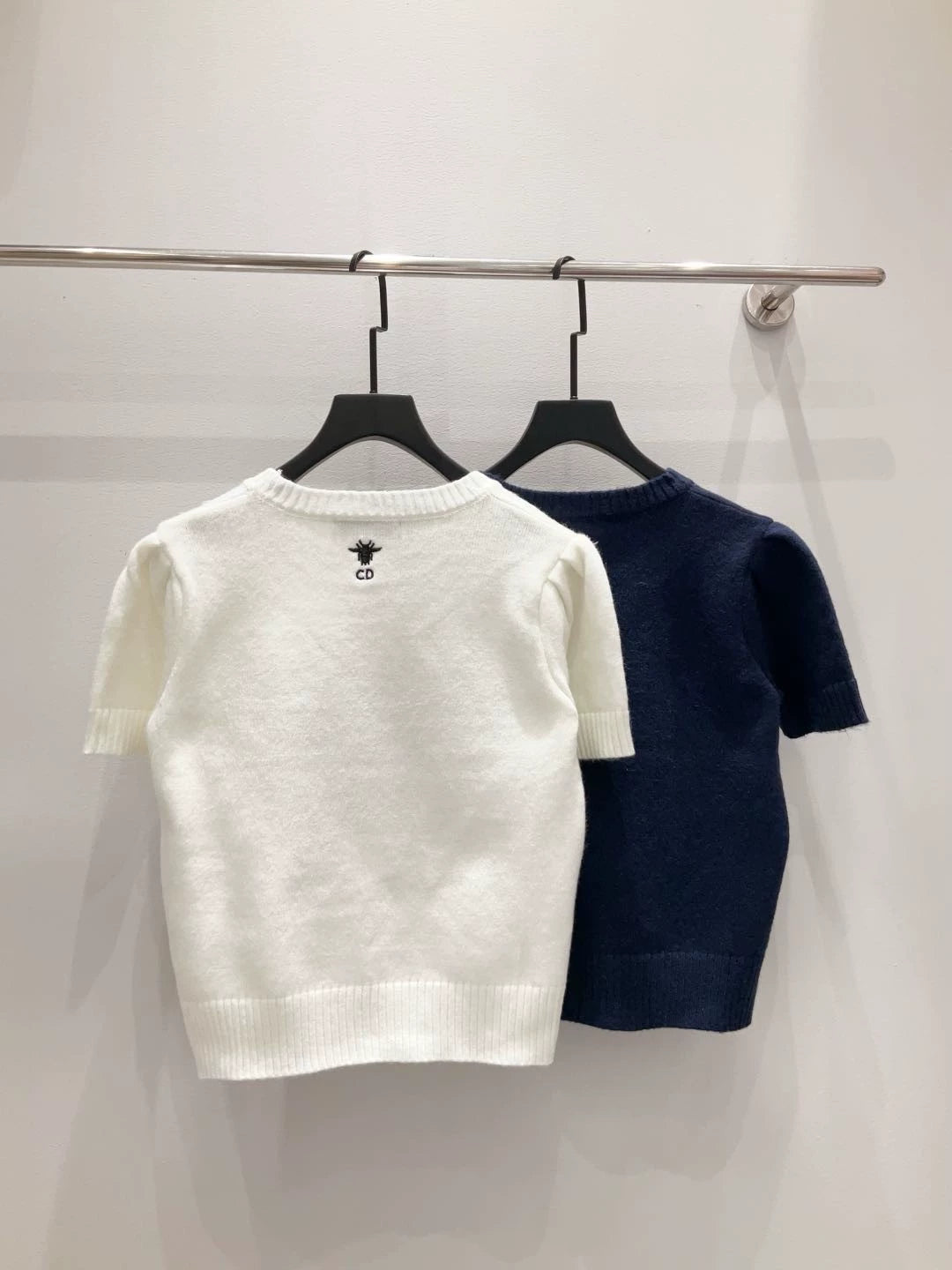 D 25 New Five-pointed star embroidery round neck short-sleeved knitted top