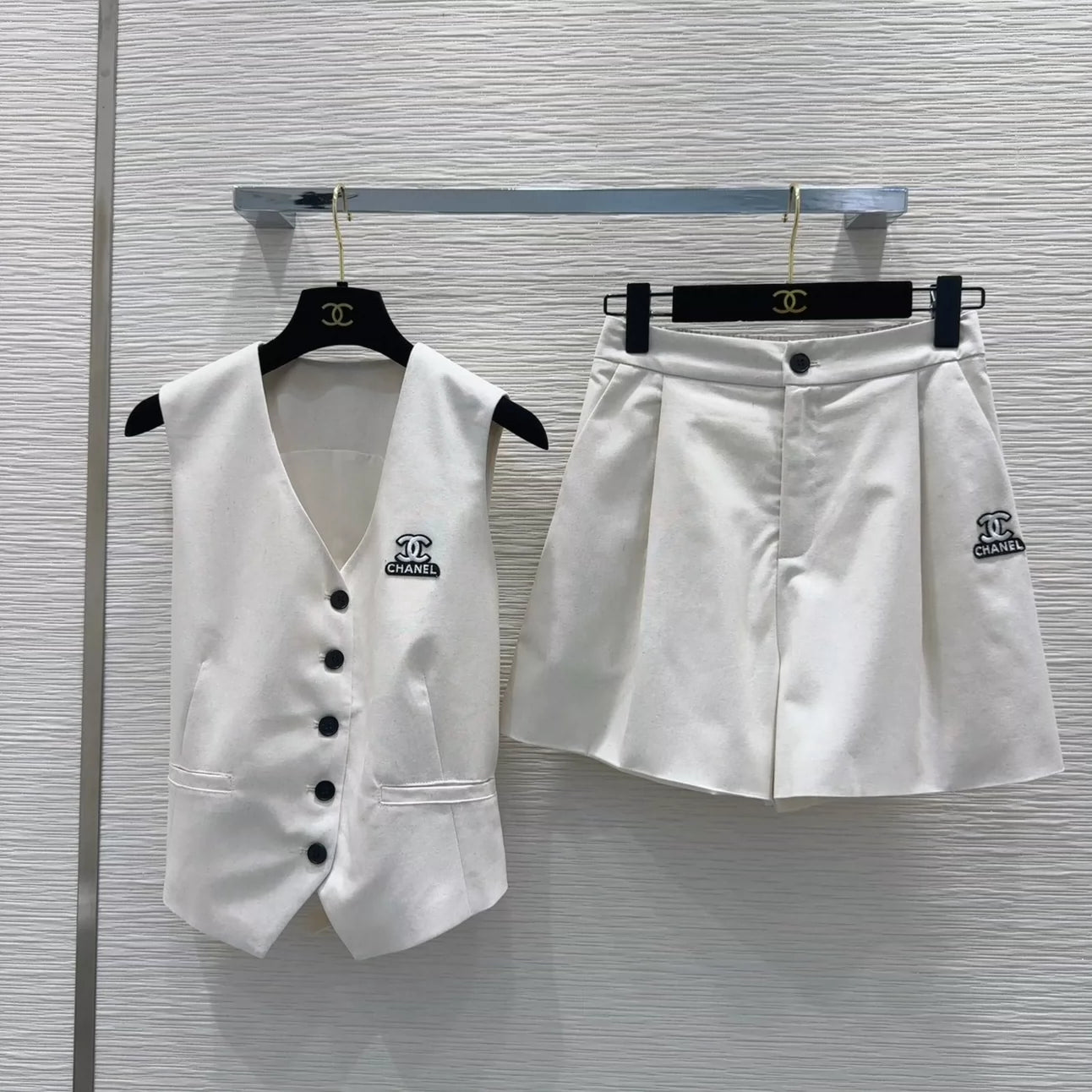 C 25 new embroidered vest shorts suit