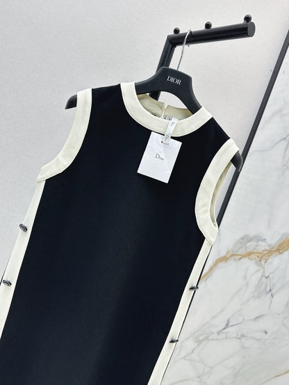 D 25 sleeveless dress