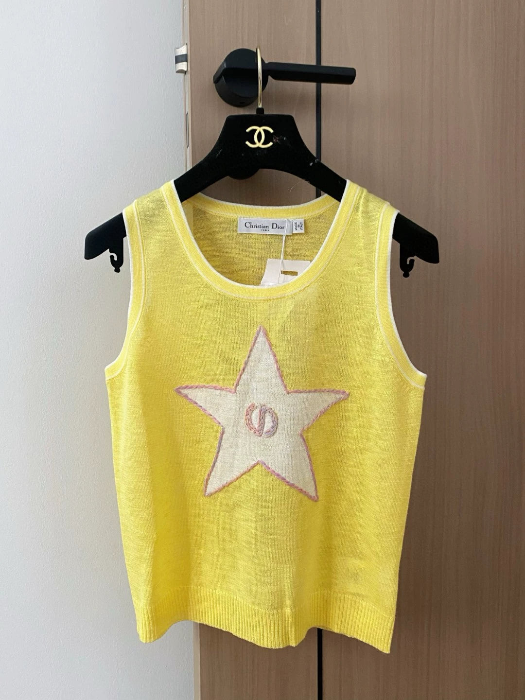 D 25 New Color Clash Star Stripe Crew Neck Sleeveless Knit Tank Top（white sapphire blue yellow ）