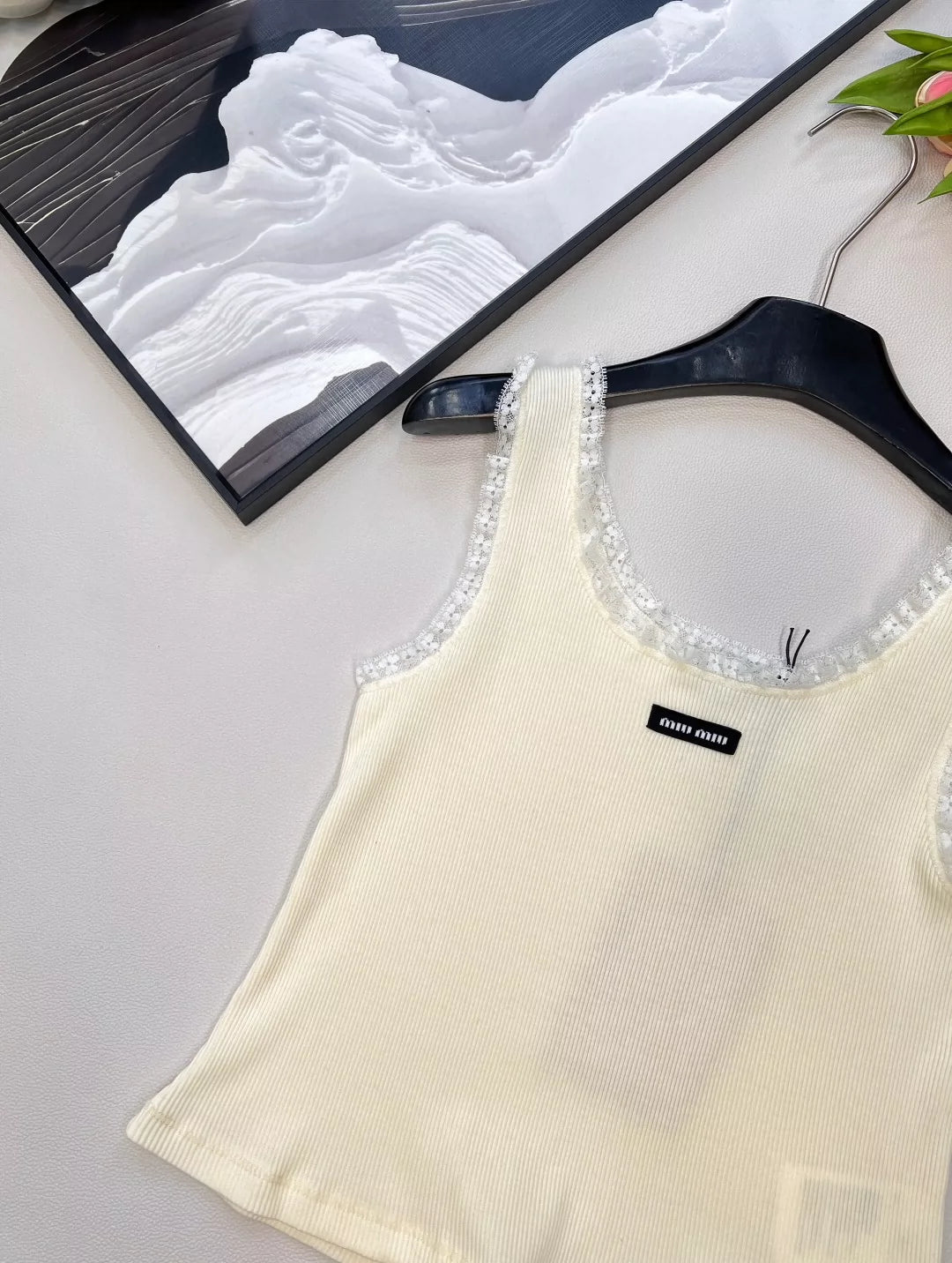 M 25SS Early Autumn New Lace Trimmed Ribbed Vest