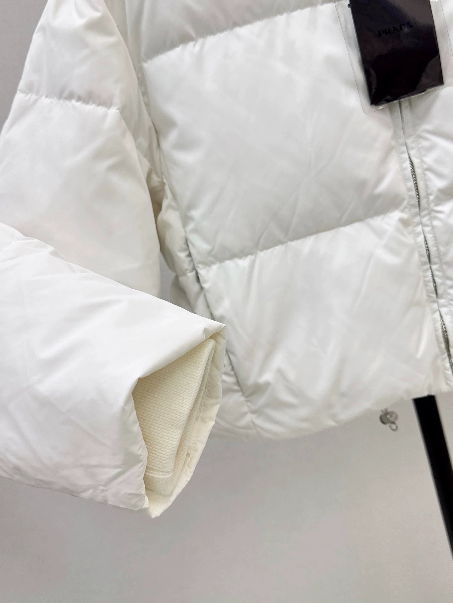 P 25 Bread Short Hooded Down Jacket