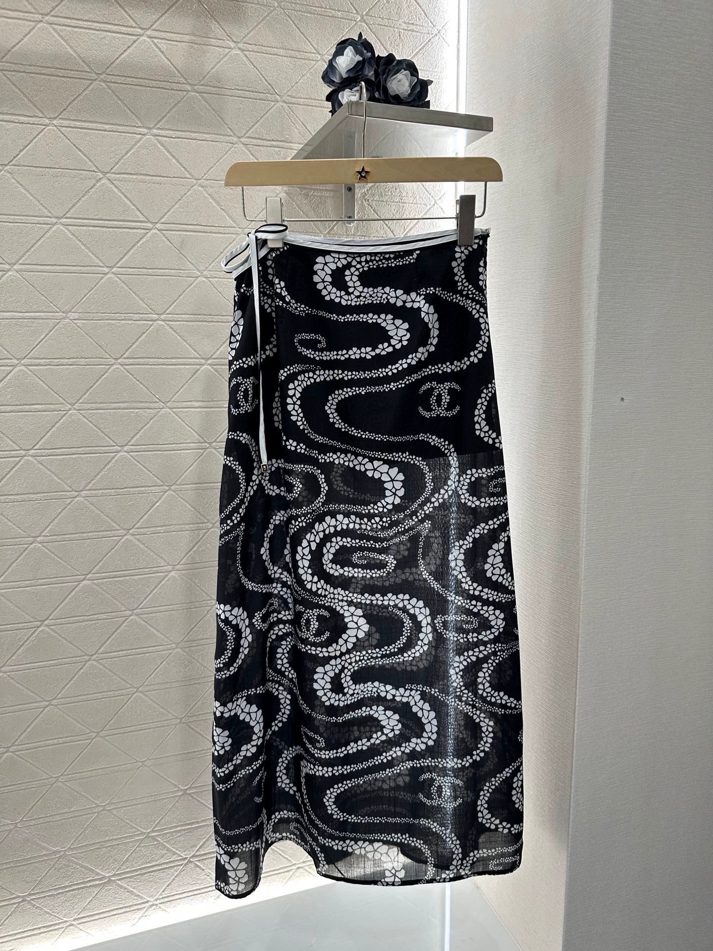 C 25 Printed Halter Neck Tank Top and Long Skirt Set