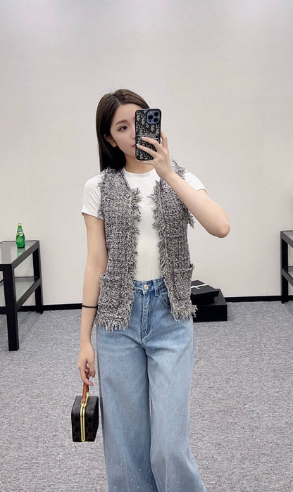 c 25 nouveaux gilets en tricot à col rond et bords bruts 