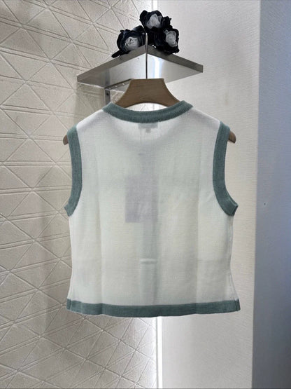 2025 New Color-blocked Round Neck Button Knitted Vest