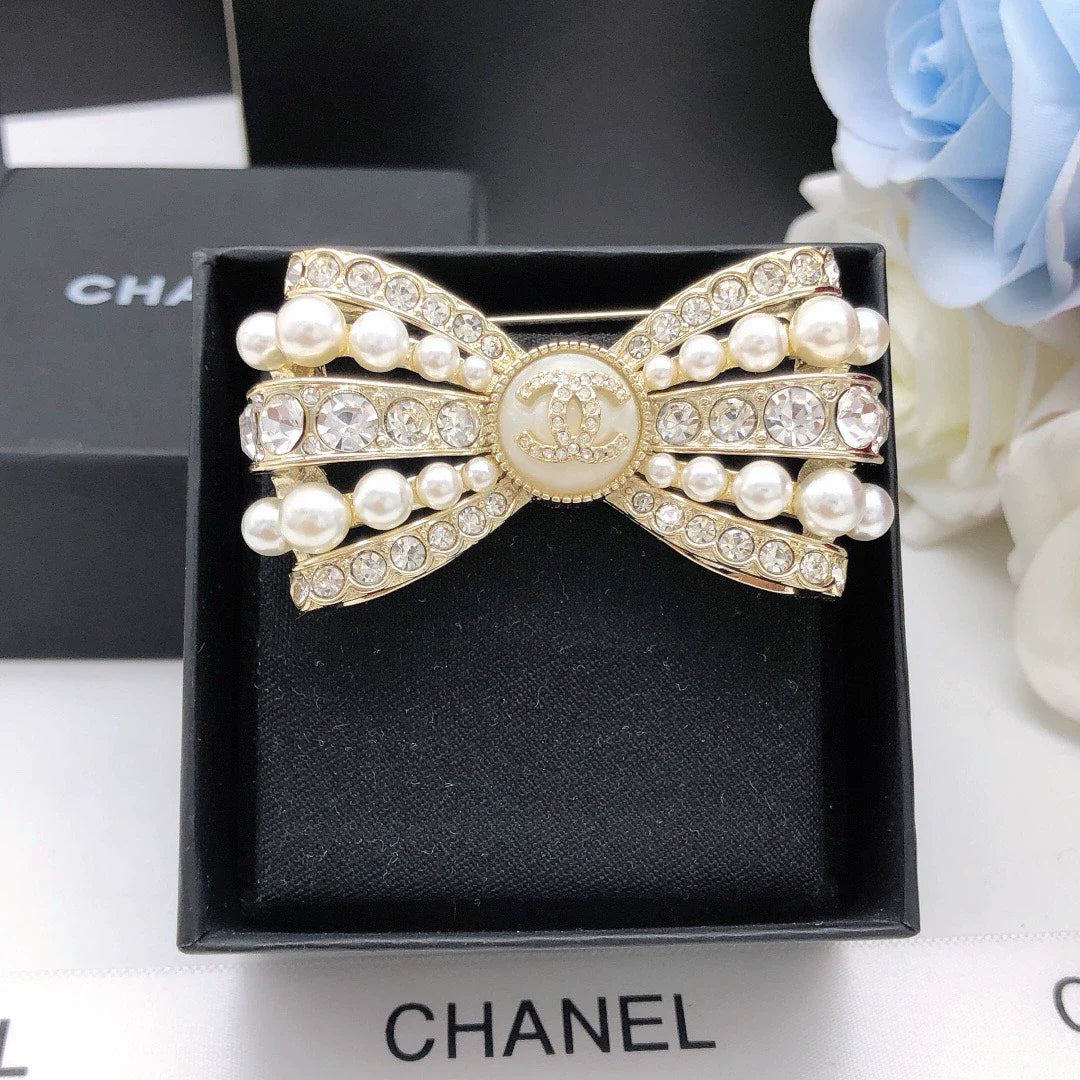 25 Summer new pearl diamond bow brooch