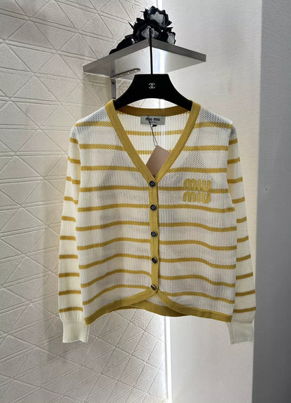 M 25 Two-piece camisole knitted cardigan