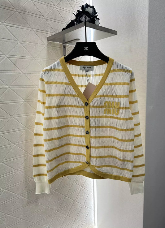 M 25 Two-piece camisole knitted cardigan