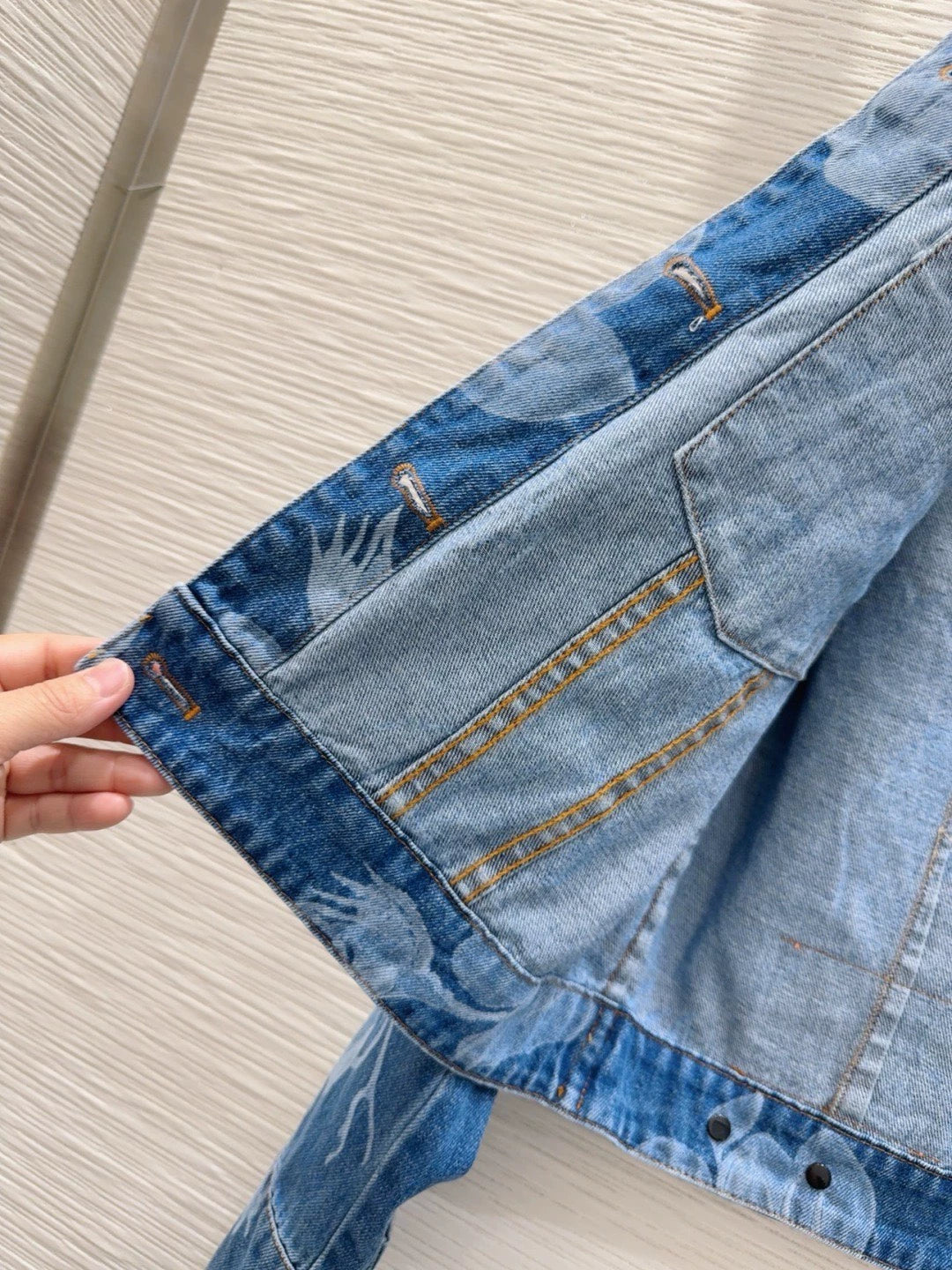 F 25 new stylish new denim suit