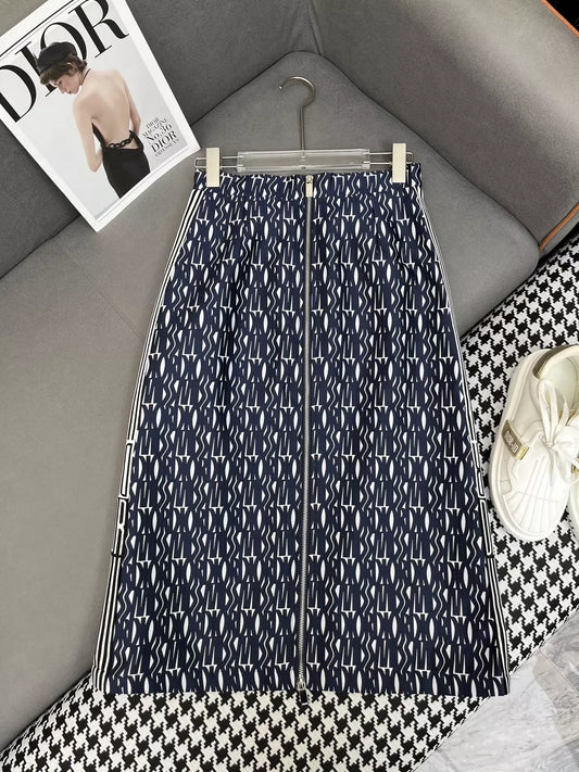 D 25 Patterned jacquard half skirt with front center zipper