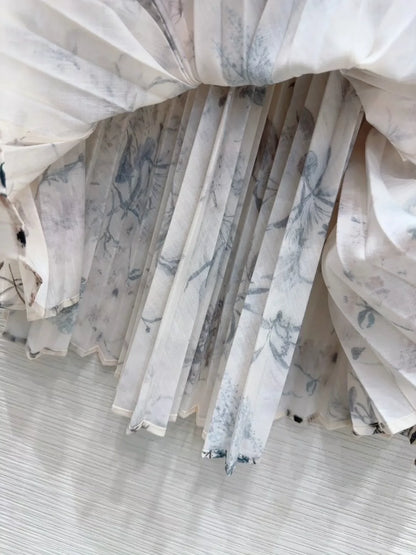 D 25 New Color Clash Printed Pleated Half Skirt