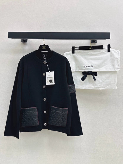 C 25 Cashmere coat with quilted leather pockets