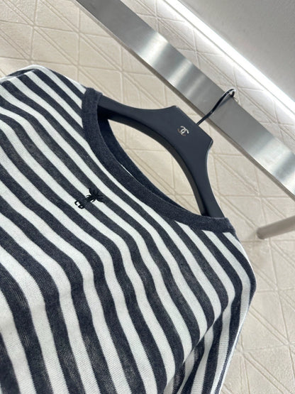 Di 25 loose striped knit sweater