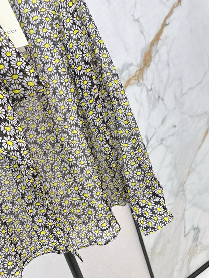 25 Spring and Summer New Daisy Printed Shirt