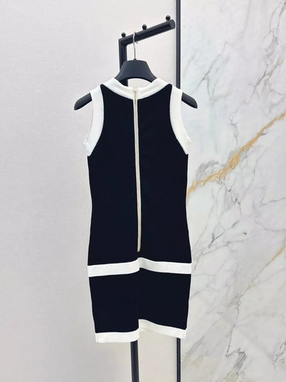 Ba 25 New color clashing buttons waisted knit dress