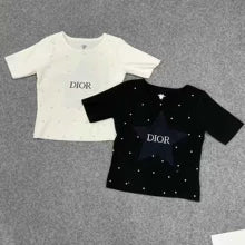 D 25 Embroidered round neck pullover with five-pointed star design short sleeves