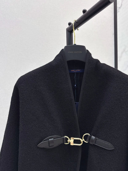 L 25 Buckled double-sided cape coat
