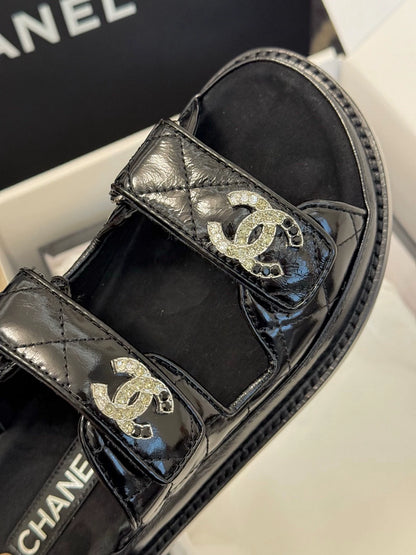 C 25 Summer New Rhinestone Logo Beach Sandals