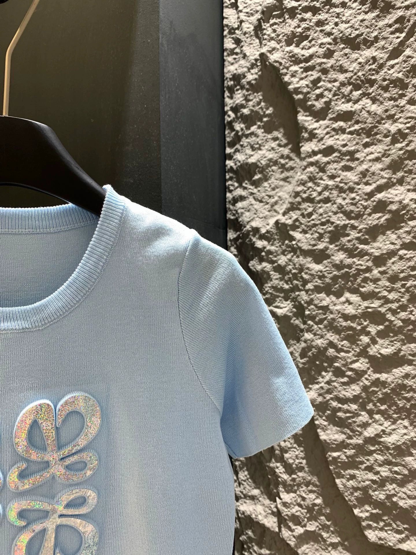 LO 25 Bright Logo Knit Short Sleeve