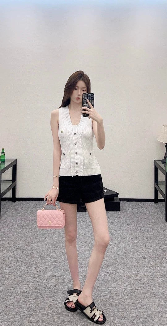 C 25 New Organ Pleat Knit Vests
