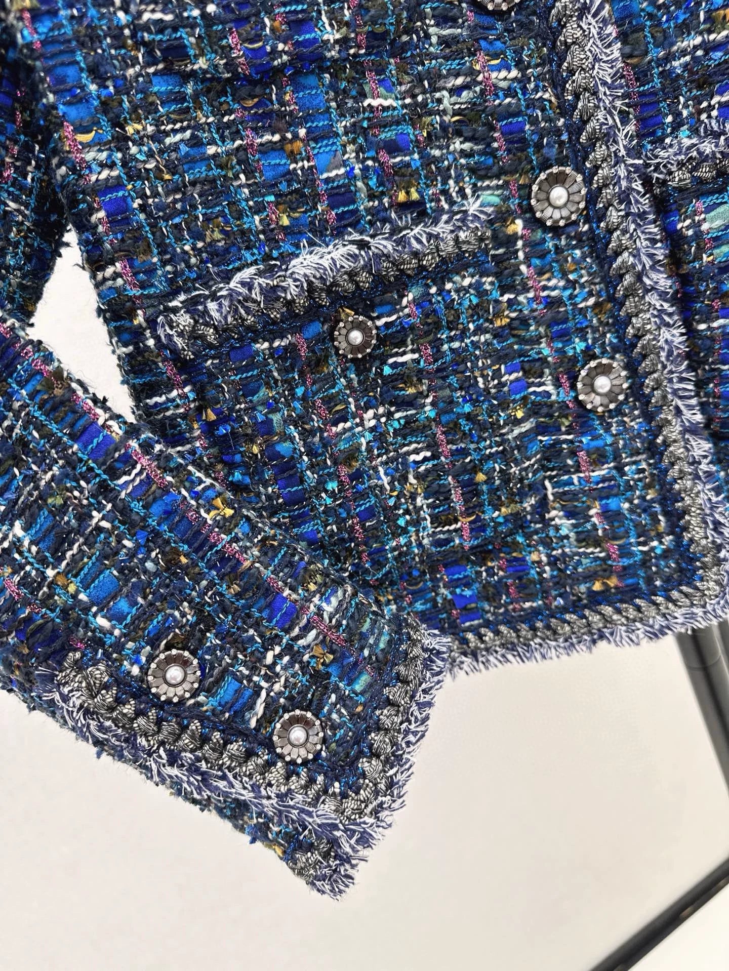 He 25 Tweed jacket with trim