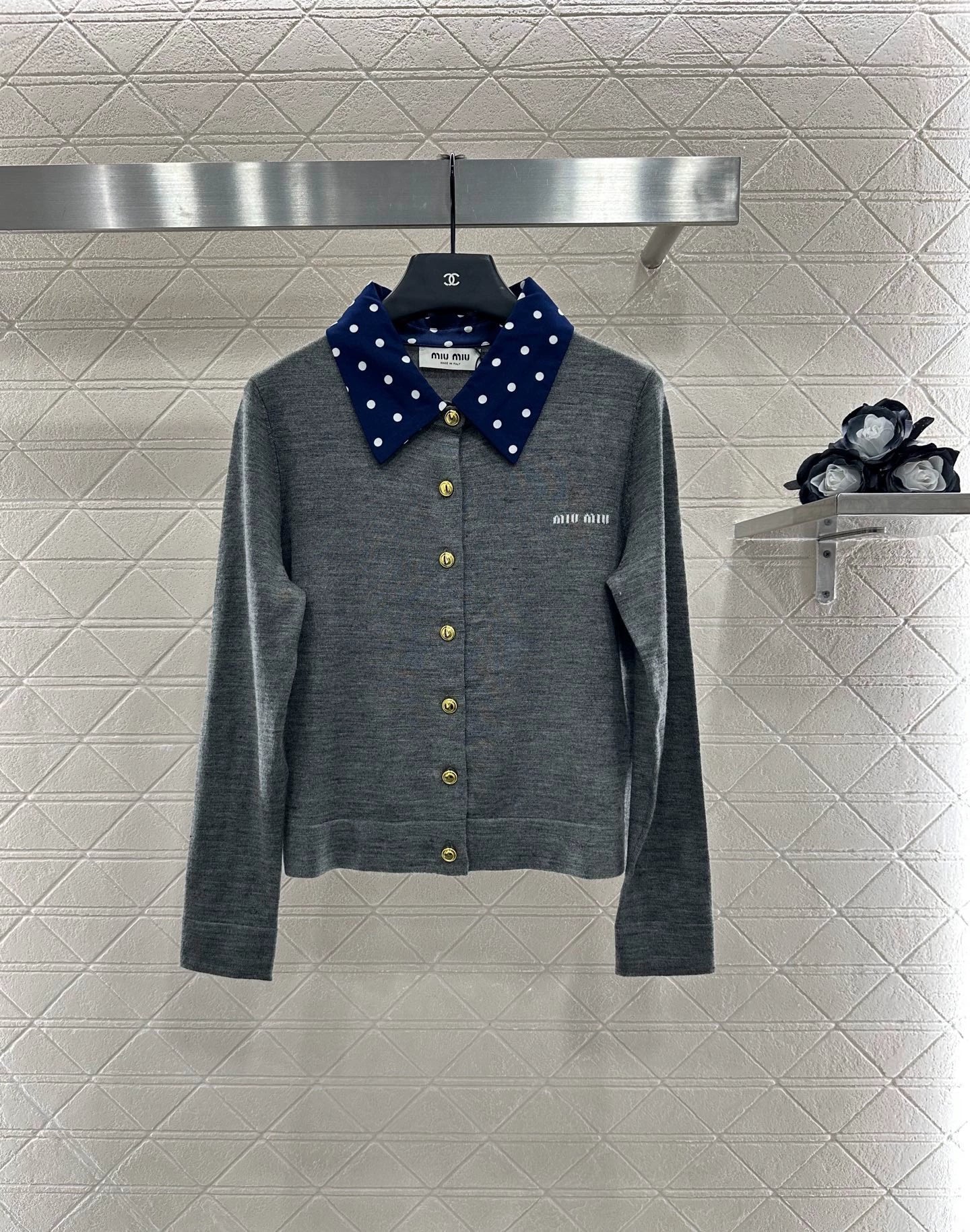 Mi 25 Polka dot lapel knitted cardigan