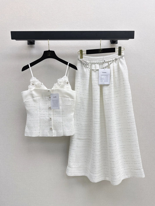 C New Spring/Summer 3D Flower Embellished Camisole with Waist Chain, High-Waisted Skirt