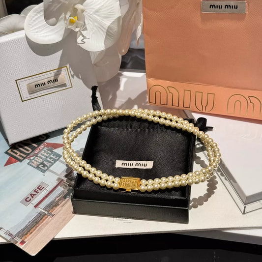 M 25 Gold letter square double pearl necklace